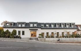 Hotel Gardinn - Free Parking&Quiet Garden